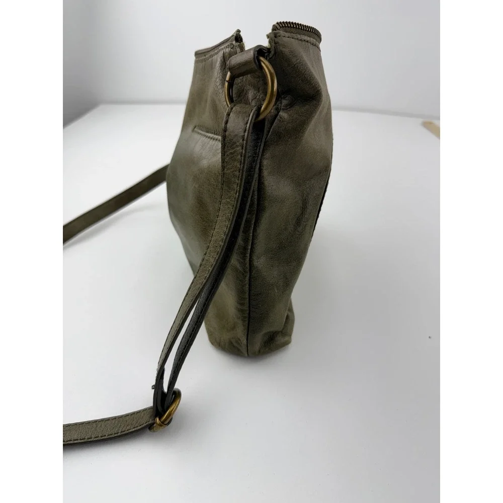The Sak Olive Green Leather Crossbody Bag Peace Sign Studded Boho Y2K Purse